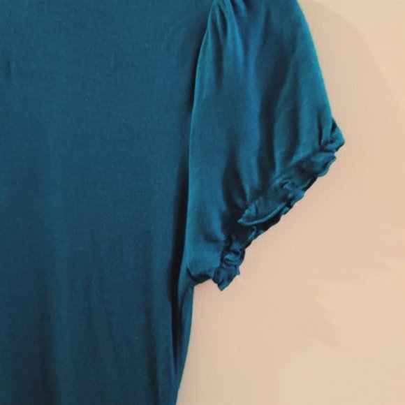 Maurices Turquoise Ruffled Ruched Blouse with Band Bottom Size XS NWT - Picture 5 of 5